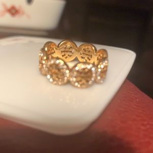 TORY BURCH-18K GOLD FROZEN PAVE RING W/CRYSTALS